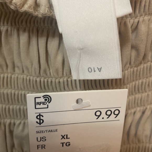 Shell Crop Top - Picture 4 of 5